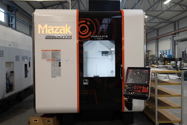 MAZAK VARIAXIS i-700 5-axis machining center